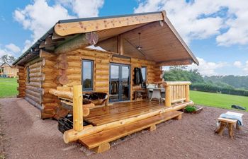 Log Cabin in Herefordshire Holiday Cottage