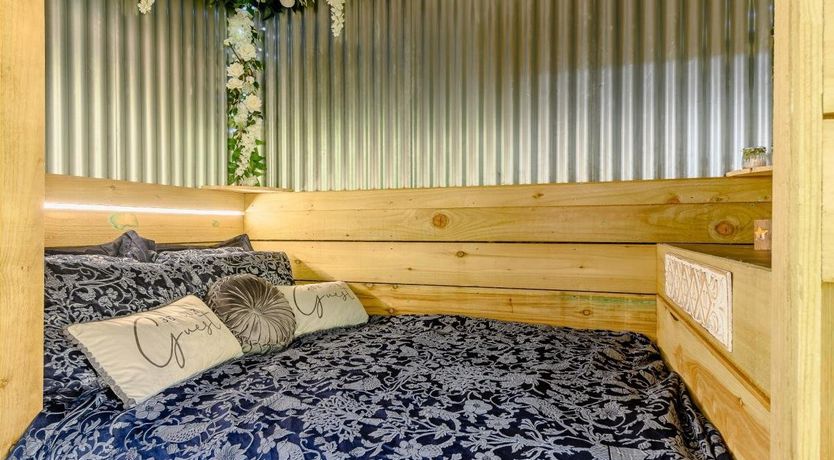 Photo of 1 Bed in Cynghordy