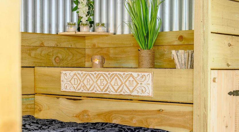 Photo of 1 Bed in Cynghordy