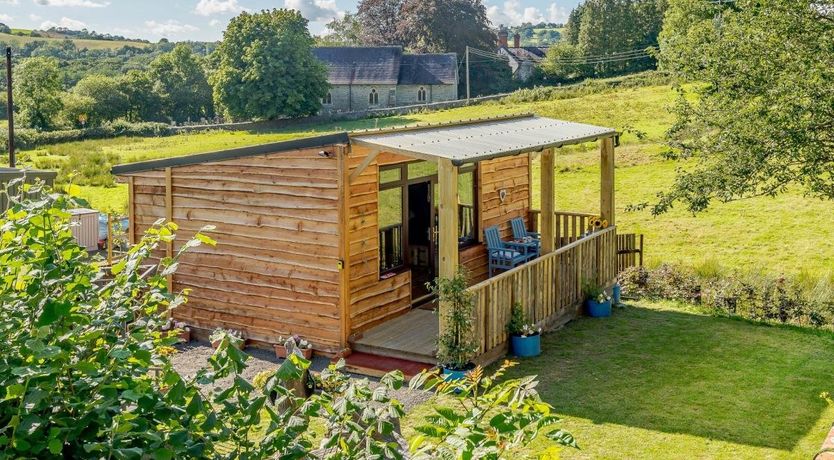 Photo of 1 Bed in Cynghordy