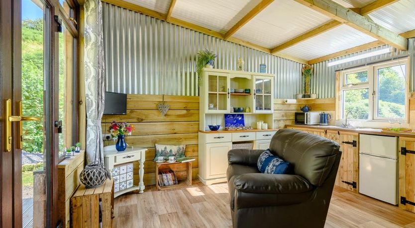 Photo of 1 Bed in Cynghordy