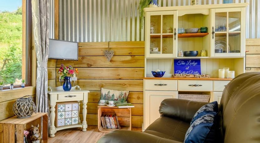 Photo of 1 Bed in Cynghordy