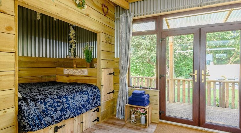 Photo of 1 Bed in Cynghordy