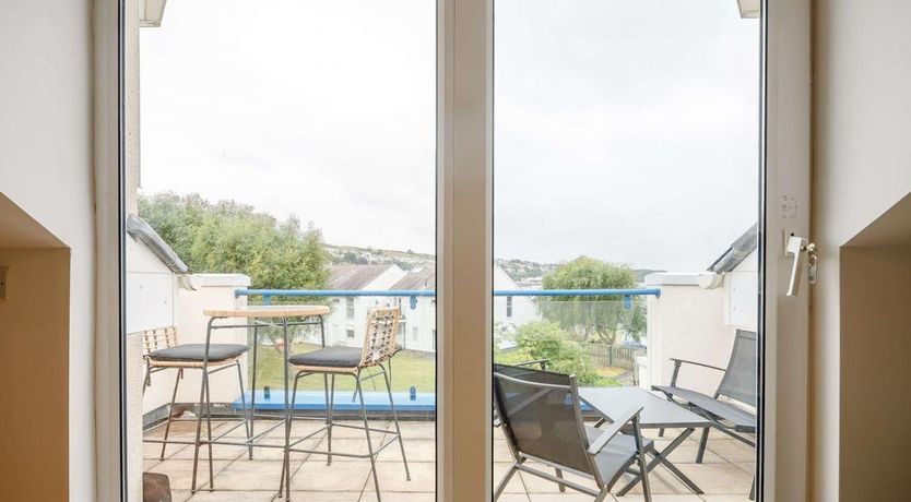 Photo of 3 Bed in Y Felinheli