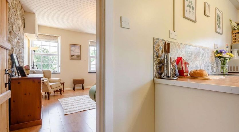 Photo of 1 Bed in Llandysul