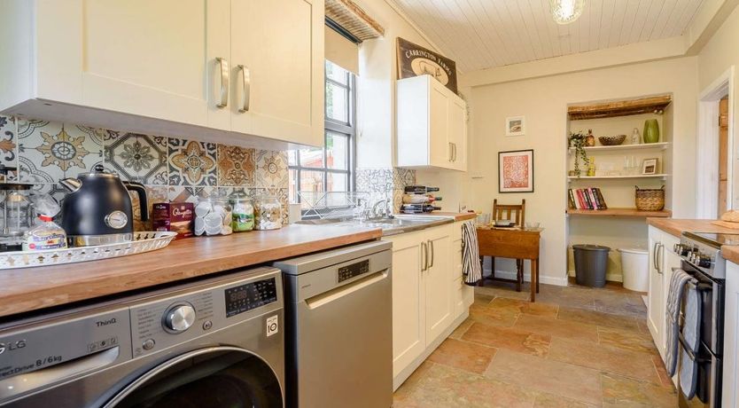 Photo of 1 Bed in Llandysul