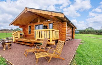 Log Cabin in Herefordshire Holiday Cottage