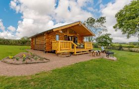Photo of log-cabin-in-herefordshire-5