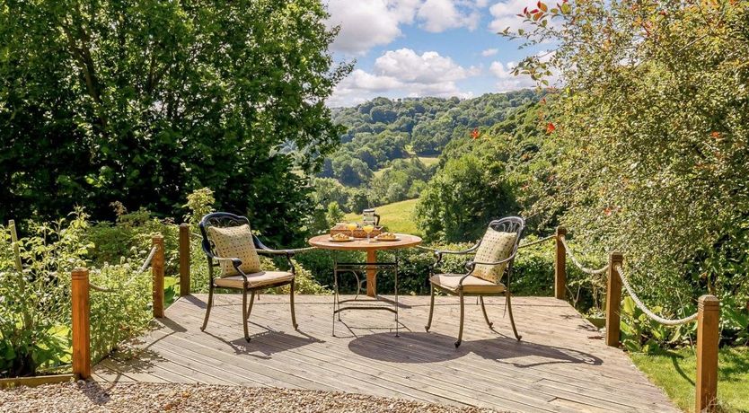 Photo of in Stanton Lees (89283)