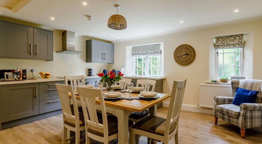 Photo of 2 Bed in Somerton