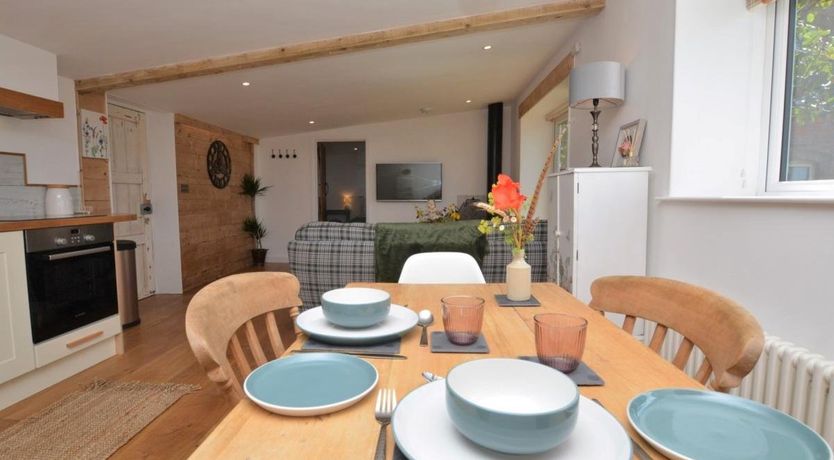 Photo of 1 Bed in Salwayash