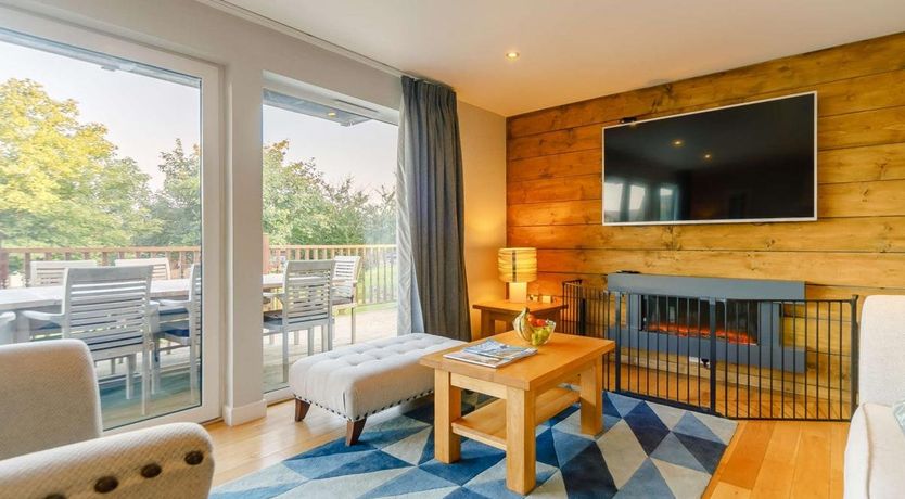 Photo of 4 Bed in Winnards Perch