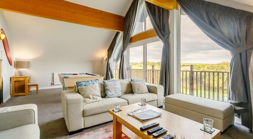 Photo of 4 Bed in Winnards Perch