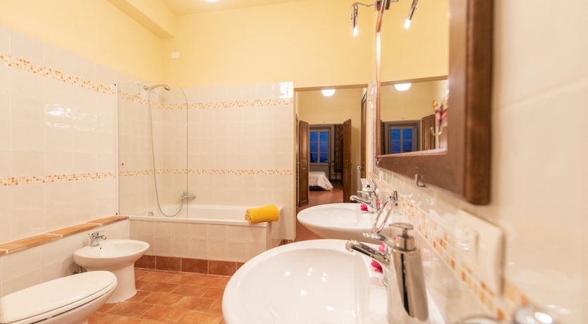 Photo of Fresco Fantastico