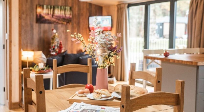 Photo of Roscoe by the River