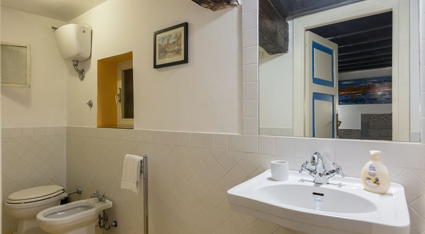 Photo of Trastevere Stripes