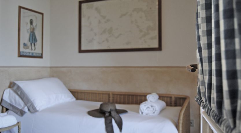 Photo of Pearl Romance