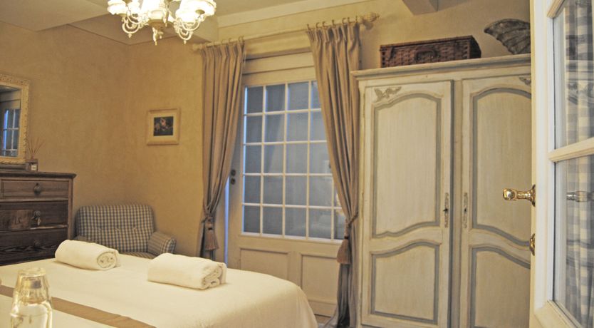 Photo of Pearl Romance