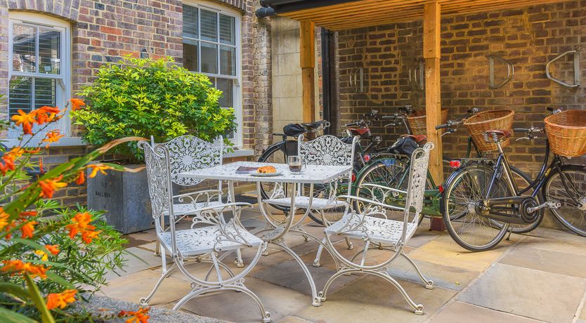 Photo of Mister Modern