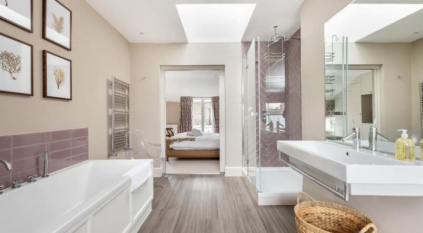 Photo of Green & Leafy