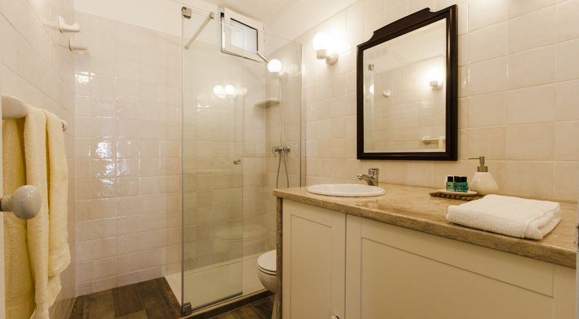 Photo of Alfama Aperture