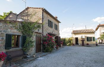 Tuscan Tradition Apartment