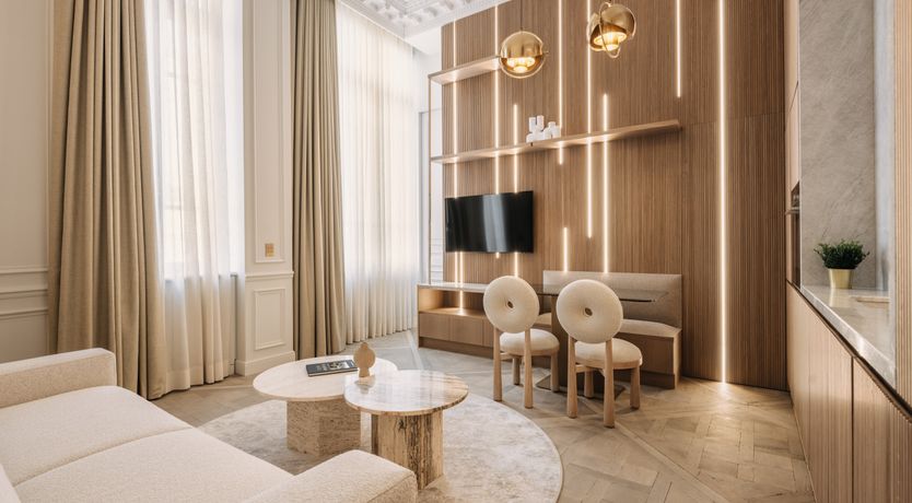 Photo of Champagne & Gold