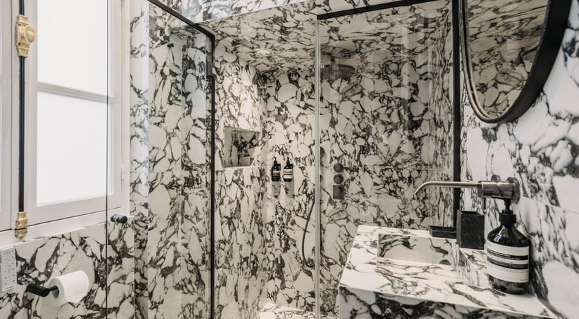 Photo of Champagne & Gold