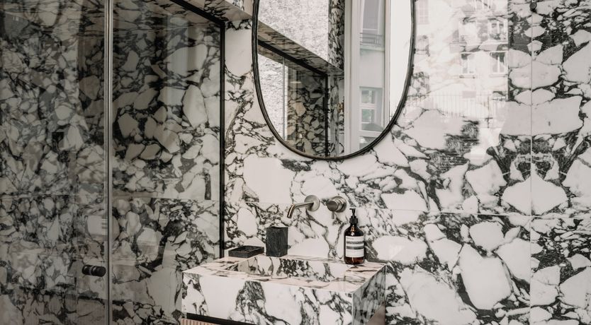 Photo of Champagne & Gold