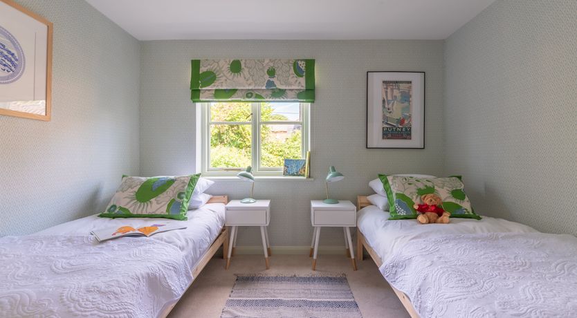 Photo of Awake Sweet England