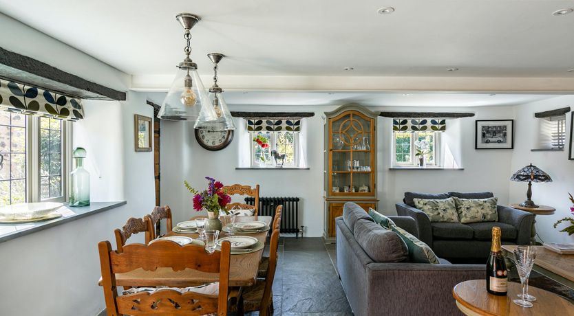 Photo of Tudor Rose Cottage