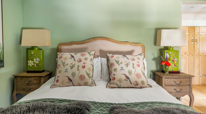 Photo of Tudor Rose Cottage