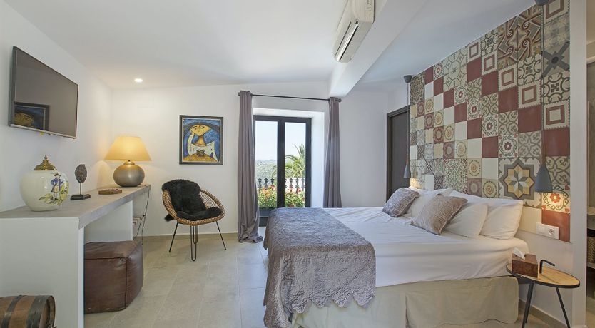 Photo of Hillside Breeze