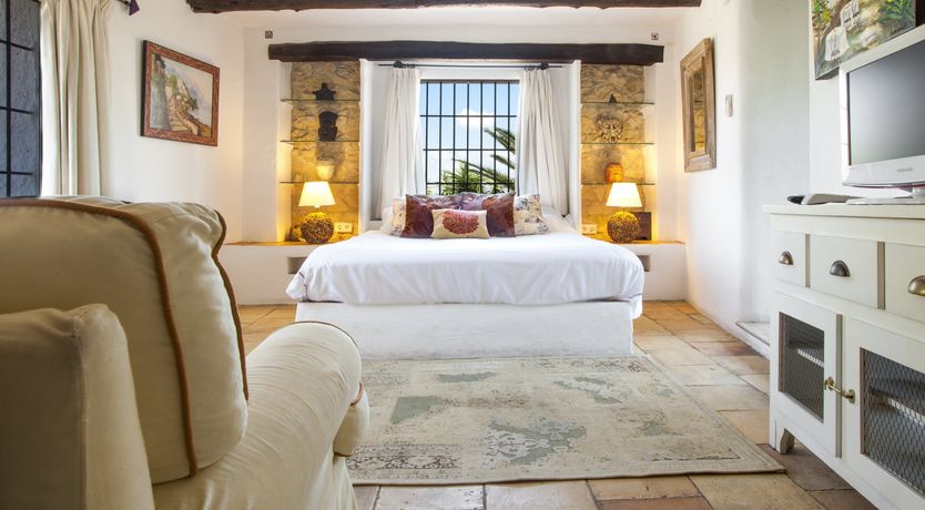 Photo of Hillside Breeze