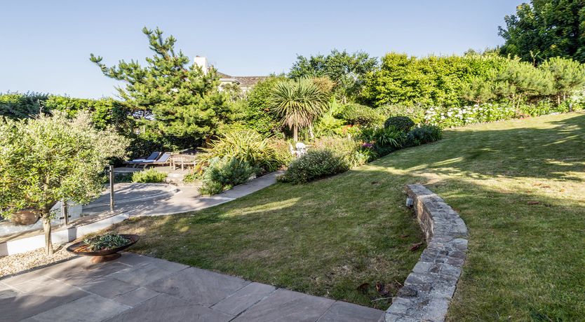 Photo of Seafoam Symphony