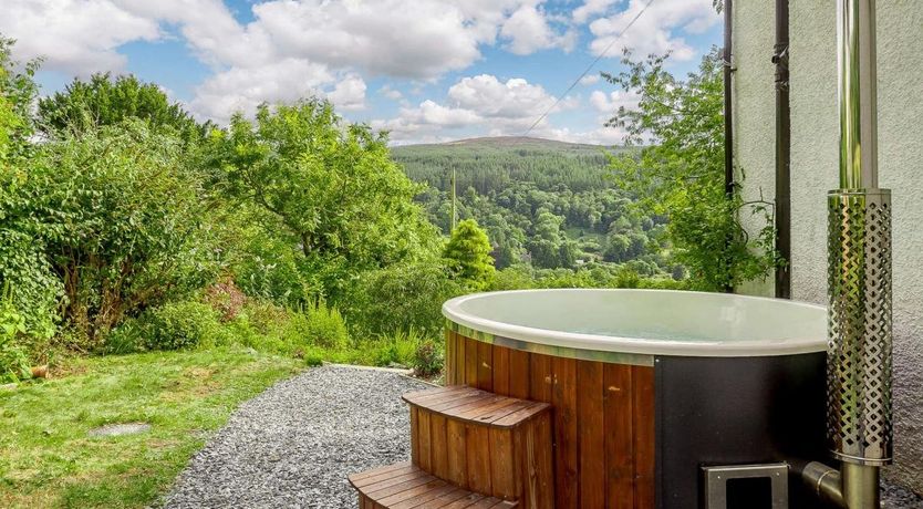 Photo of 4 Bed in Corwen