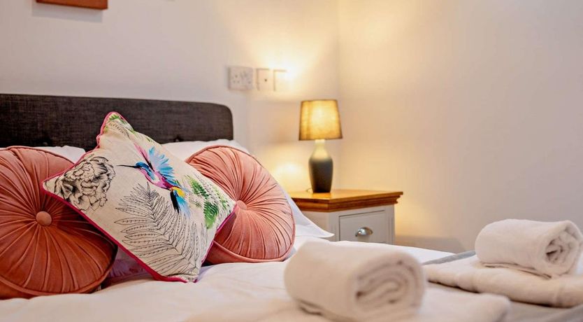 Photo of 6 Bed in Holsworthy