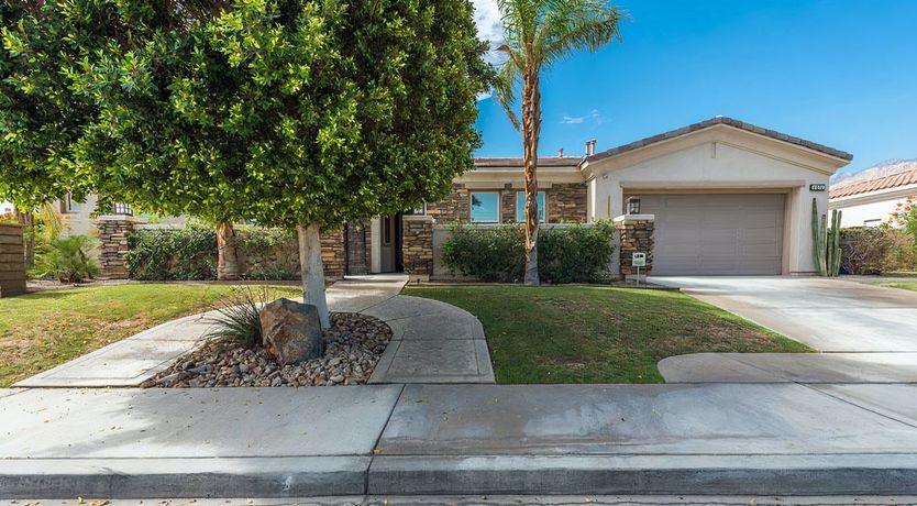 Photo of Modern Passe