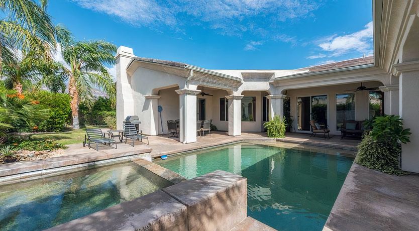 Photo of Modern Passe