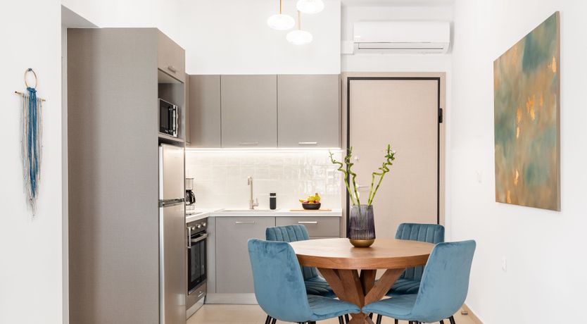 Photo of Circles & Stripes