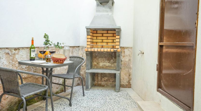 Photo of La Casa Amarilla