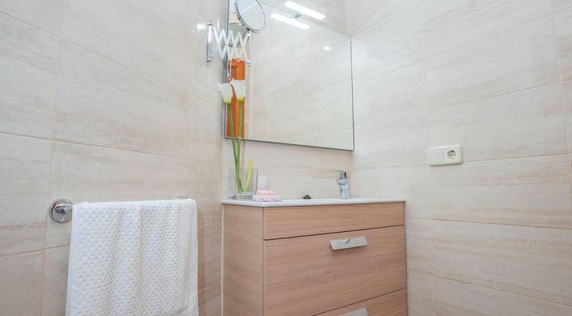 Photo of La Casa Amarilla