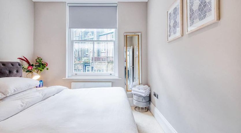 Photo of The Ponds of Parliament