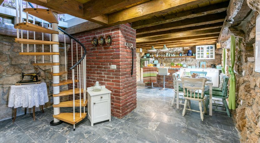 Photo of Desert Stone