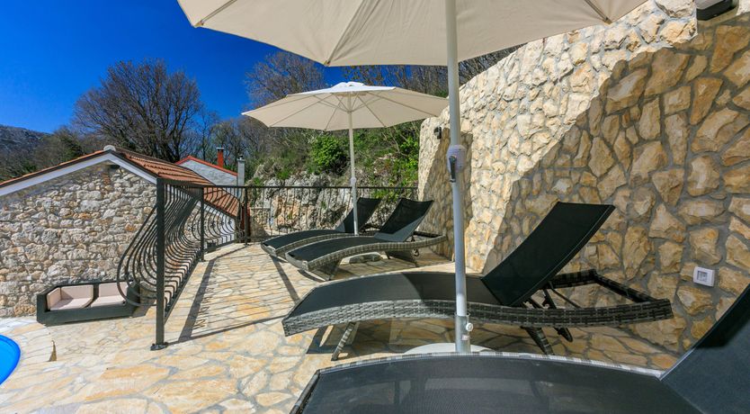 Photo of Desert Stone