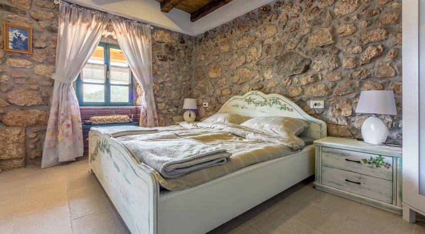 Photo of Desert Stone