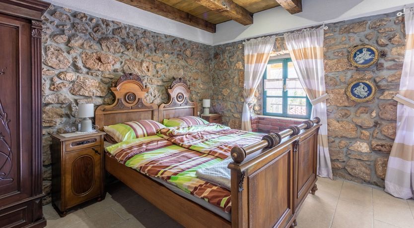 Photo of Desert Stone