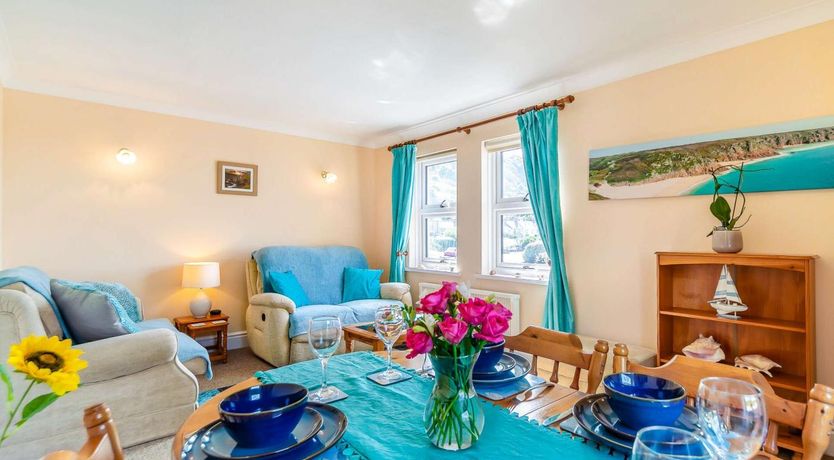 Photo of 1 Bed in Redruth