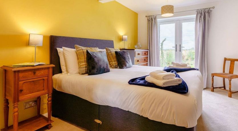 Photo of 3 Bed in St Marys Bay