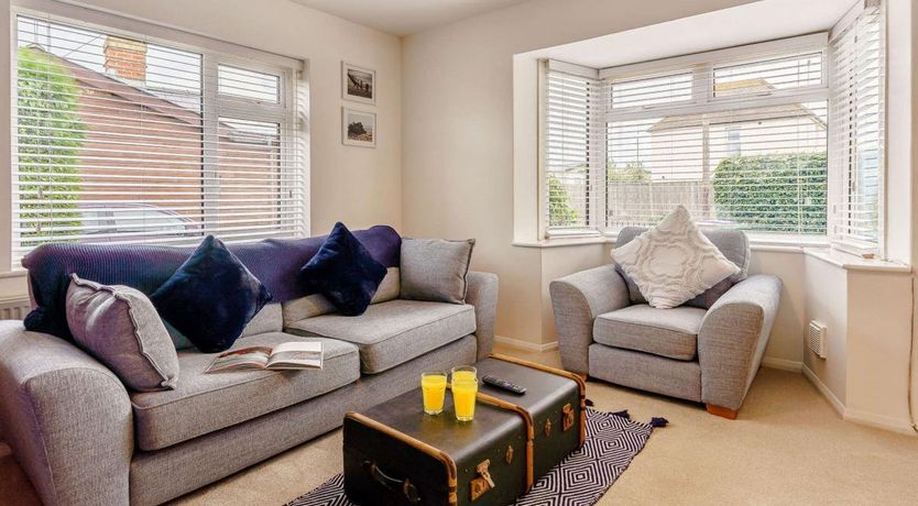 Photo of 3 Bed in St Marys Bay